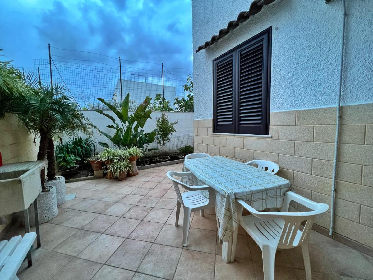 Casa Vacanza Rita Marina Di Pescoluse Extérieur photo
